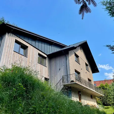 Haus Am Erzbach - Mitten In Der Appartement