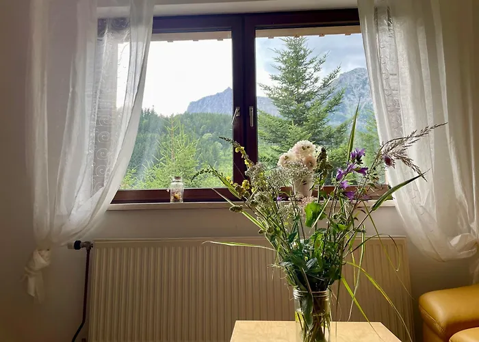 Haus Am Erzbach - Mitten In Der Appartamento Eisenerz